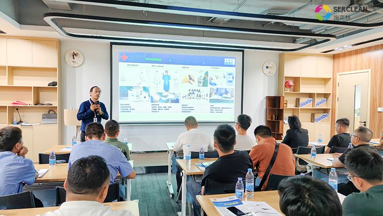 广东省工业和信息化厅2025
年高端装备制造产业集群培育专题研修班一行到访深圳市兴业卓辉实业有限公司开展参观学习活动